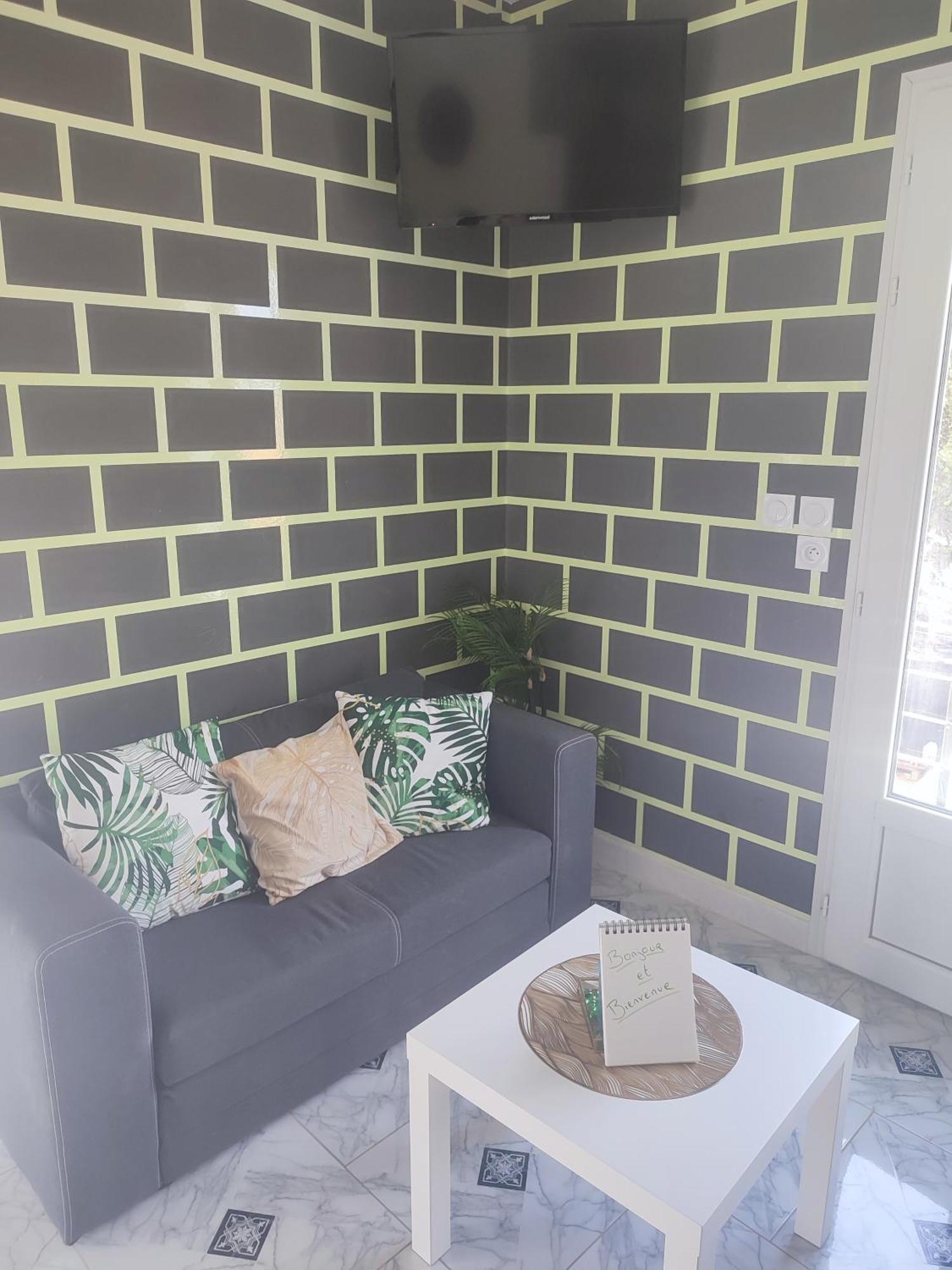 Zen Apartment